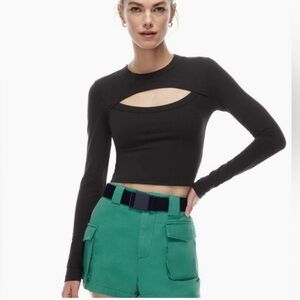 Aritzia TNA Women’s Size XL Long Sleeve Cutout Tee Black Sporty Mad Max Fitted‎